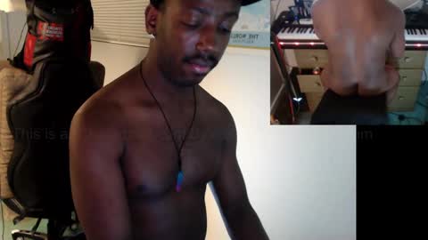 BicepsandFrot online show from 03/08/25, 08:33