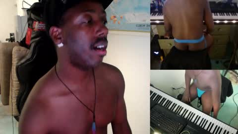 BicepsandFrot online show from 03/09/25, 11:14