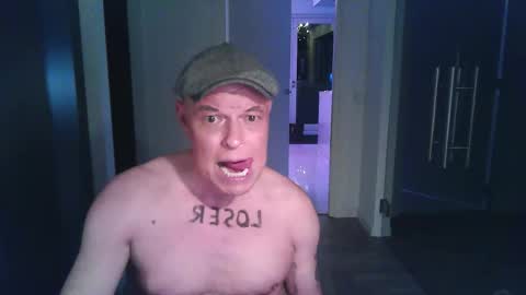 Snapshot of bickel chatting on 11/17/25, 01:44 Bickel online show from 11/17/25, 01:44