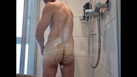 Snapshot of big_cock_fuckvon chatting on 12/28/24, 03:04 Tim online show from 12/28/24, 03:04