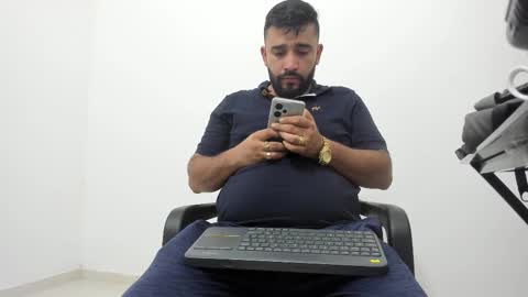 Snapshot of big_dad69 chatting on 10/26/25, 05:30 Tommy online show from 10/26/25, 05:30