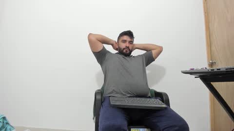 Snapshot of big_dad69 chatting on 11/01/25, 11:51 Tommy online show from 11/01/25, 11:51