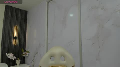 Snapshot of big_ladytrans chatting on 09/09/25, 02:33 big_ladytrans online show from 09/09/25, 02:33