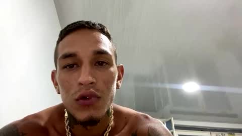 Snapshot of big_latin666 chatting on 01/19/25, 10:28 Stiven Leon online show from 01/19/25, 10:28