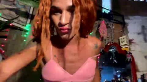 Snapshot of big_latin666 chatting on 11/07/25, 03:01 Stiven Leon online show from 11/07/25, 03:01