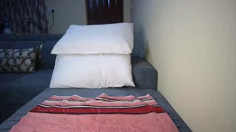 Snapshot of bigassslut_ chatting on 10/19/25, 03:45 bigassslut_ online show from 10/19/25, 03:45