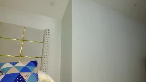 bigbaby004 online show from 10/21/25, 07:14