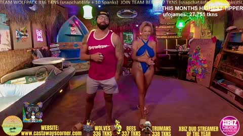 Snapshot of bigbananamilfshake chatting on 12/17/24, 04:34 Mya and Angelo online show from 12/17/24, 04:34