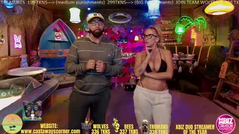 Snapshot of bigbananamilfshake chatting on 02/25/25, 04:46 Mya and Angelo online show from 02/25/25, 04:46
