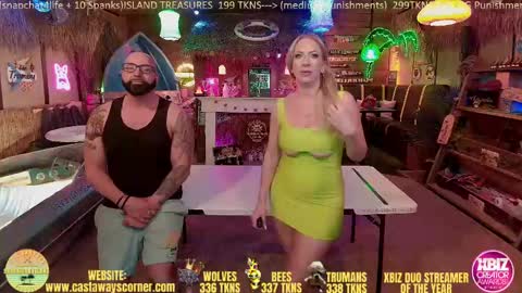Snapshot of bigbananamilfshake chatting on 03/02/25, 07:43 Mya and Angelo online show from 03/02/25, 07:43