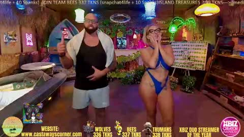 Snapshot of bigbananamilfshake chatting on 03/11/25, 06:43 Mya and Angelo online show from 03/11/25, 06:43