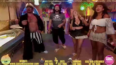 Snapshot of bigbananamilfshake chatting on 09/29/25, 04:06 Mya and Angelo online show from 09/29/25, 04:06