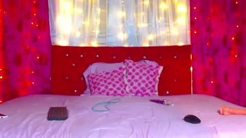 Lissa online show from 11/19/25, 01:38