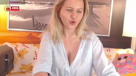 Snapshot of bigboobsarri chatting on 01/11/25, 12:29 BigBoobsArri online show from 01/11/25, 12:29