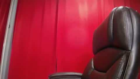 Snapshot of bigboobsstacy chatting on 09/30/25, 12:32 LaraFire online show from 09/30/25, 12:32