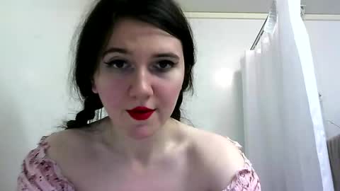 Isabella online show from 02/25/25, 12:36
