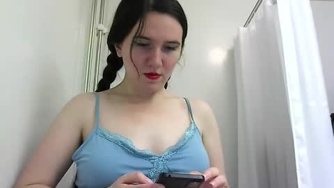 Isabella online show from 09/29/25, 12:05