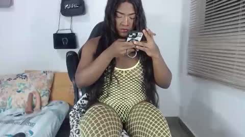 cristina online show from 10/17/25, 05:54