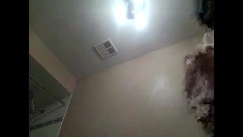 Snapshot of bigcumcanada chatting on 11/06/25, 10:32 bg online show from 11/06/25, 10:32