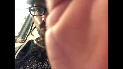 Snapshot of bigdaddy1231995 chatting on 09/21/25, 05:09 BigDaddykodack online show from 09/21/25, 05:09