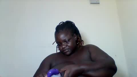 Snapshot of bigdarkass chatting on 02/21/25, 02:16 VIOLET online show from 02/21/25, 02:16