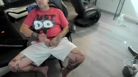 Snapshot of bigdickpiercedtattoos chatting on 09/13/25, 12:16 bigdickpiercedtattoos online show from 09/13/25, 12:16