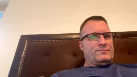 bigger22332233 online show from 01/04/25, 11:48