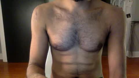 Snapshot of biggie216168 chatting on 01/17/25, 01:04 biggie216168 online show from 01/17/25, 01:04