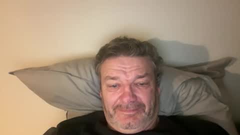 Snapshot of bigheart60 chatting on 10/21/25, 05:02 bigheart60 online show from 10/21/25, 05:02
