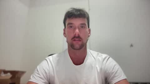 Snapshot of bigmachinejack chatting on 10/02/25, 01:40 bigmachinejack online show from 10/02/25, 01:40