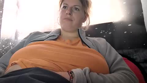 bigtitslala online show from 11/17/25, 11:38