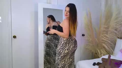 Snapshot of biiancasimons_ chatting on 09/18/25, 07:05 online show from 09/18/25, 07:05
