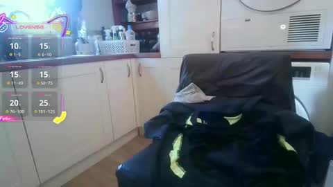 Snapshot of bijiminy chatting on 10/09/25, 10:46 bijiminy online show from 10/09/25, 10:46