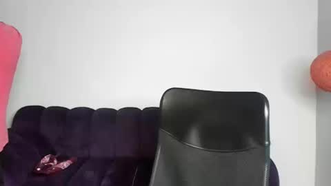 Snapshot of bikerseb chatting on 09/25/25, 01:37 Sebas online show from 09/25/25, 01:37