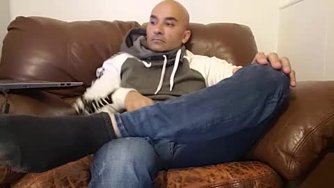 Bilie online show from 10/18/25, 04:04