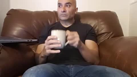 Bilie online show from 10/19/25, 04:35