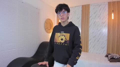 Snapshot of billie_jr chatting on 10/17/25, 03:42 Billie online show from 10/17/25, 03:42