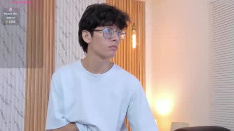 Snapshot of billie_jr chatting on 10/28/25, 03:32 Billie online show from 10/28/25, 03:32