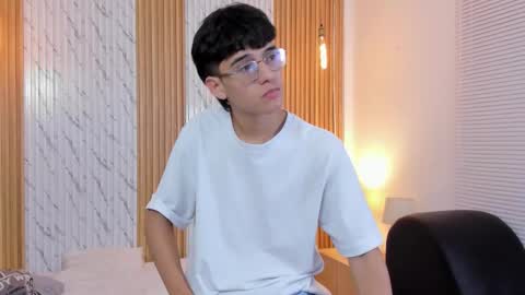 Snapshot of billie_jr chatting on 11/07/25, 03:50 Billie online show from 11/07/25, 03:50