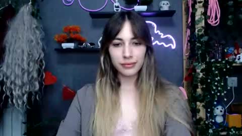 binalina online show from 10/18/25, 09:15