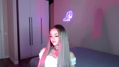 Snapshot of bklfeya chatting on 11/06/25, 06:53 bklfeya online show from 11/06/25, 06:53