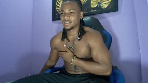 Snapshot of black_dicck chatting on 12/01/24, 08:31 tu morenito online show from 12/01/24, 08:31