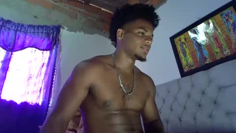 Snapshot of black_dicck chatting on 01/15/25, 02:56 tu morenito online show from 01/15/25, 02:56