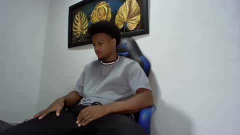 Snapshot of black_dicck chatting on 02/04/25, 05:12 tu morenito online show from 02/04/25, 05:12