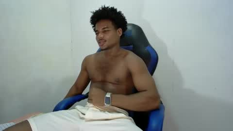Snapshot of black_dicck chatting on 09/26/25, 02:59 tu morenito online show from 09/26/25, 02:59