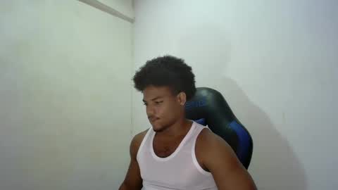 Snapshot of black_dicck chatting on 09/30/25, 03:06 tu morenito online show from 09/30/25, 03:06