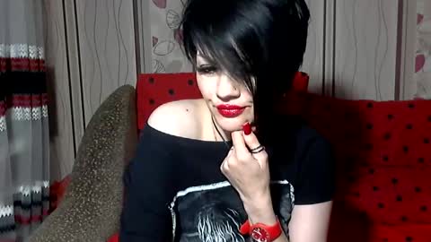 Snapshot of black_hot_01 chatting on 01/24/25, 12:10 black_hot_01 online show from 01/24/25, 12:10