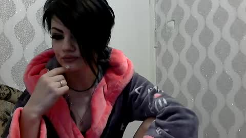 Snapshot of black_hot_01 chatting on 02/03/25, 05:18 black_hot_01 online show from 02/03/25, 05:18