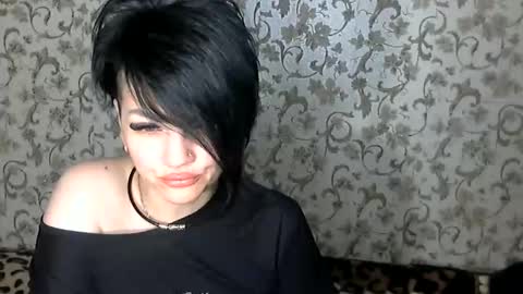Snapshot of black_hot_01 chatting on 10/05/25, 11:46 black_hot_01 online show from 10/05/25, 11:46