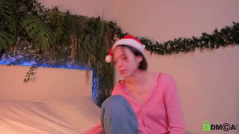 Snapshot of black_jenny chatting on 12/17/24, 01:38 Jenny online show from 12/17/24, 01:38